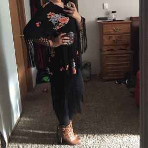 TORRID INSIDER FLORAL FRINGE KIMONO